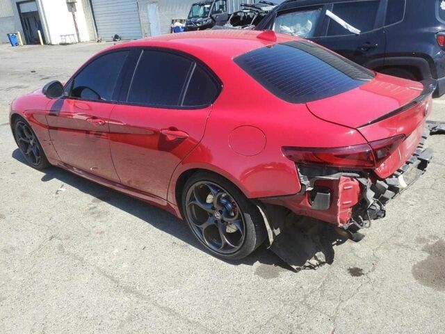 Красный Альфа Giulia, объемом двигателя 0 л и пробегом 75 тыс. км за 3500 $, фото 1 на Automoto.ua