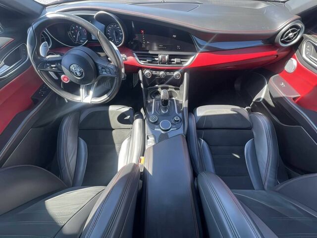 Красный Альфа Giulia, объемом двигателя 2.9 л и пробегом 58 тыс. км за 9170 $, фото 10 на Automoto.ua