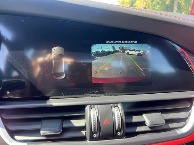 Красный Альфа Giulia, объемом двигателя 2.9 л и пробегом 58 тыс. км за 9170 $, фото 12 на Automoto.ua