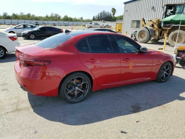 Красный Альфа Giulia, объемом двигателя 0 л и пробегом 134 тыс. км за 5600 $, фото 2 на Automoto.ua