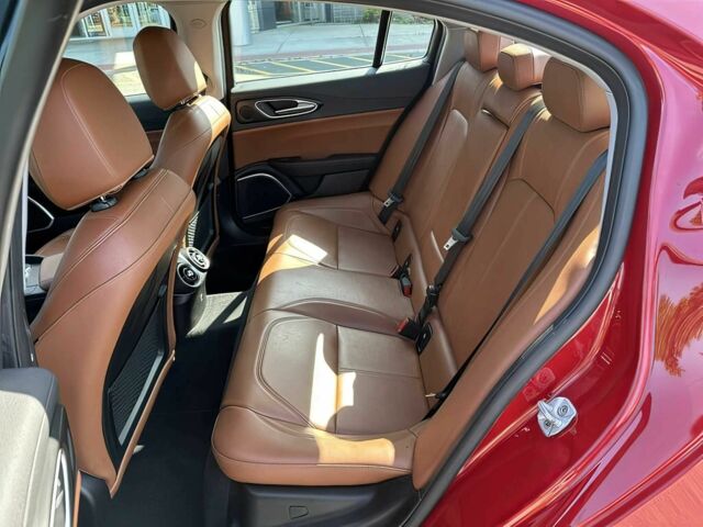 Красный Альфа Giulia, объемом двигателя 2 л и пробегом 39 тыс. км за 10000 $, фото 11 на Automoto.ua