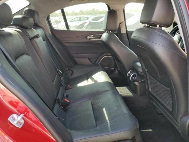 Красный Альфа Giulia, объемом двигателя 0 л и пробегом 134 тыс. км за 5600 $, фото 9 на Automoto.ua