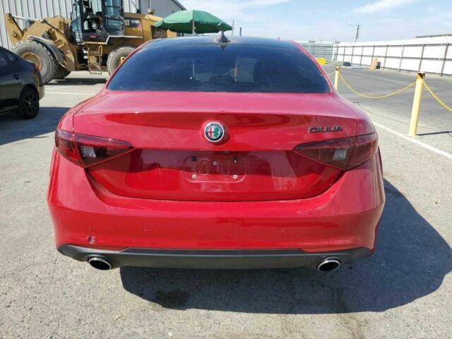 Красный Альфа Giulia, объемом двигателя 0 л и пробегом 134 тыс. км за 5600 $, фото 5 на Automoto.ua