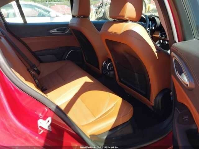 Червоний Альфа Giulia, об'ємом двигуна 2 л та пробігом 47 тис. км за 5000 $, фото 7 на Automoto.ua