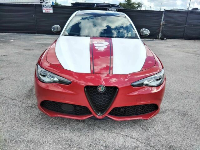 Красный Альфа Giulia, объемом двигателя 2 л и пробегом 67 тыс. км за 10000 $, фото 1 на Automoto.ua