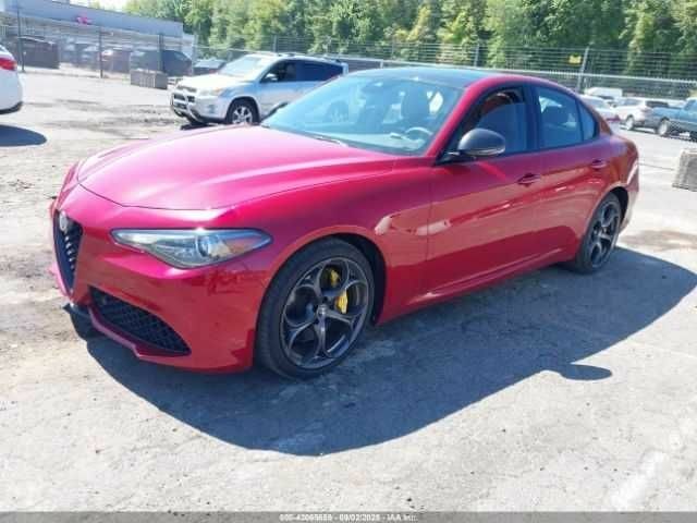 Червоний Альфа Giulia, об'ємом двигуна 2 л та пробігом 47 тис. км за 5000 $, фото 1 на Automoto.ua