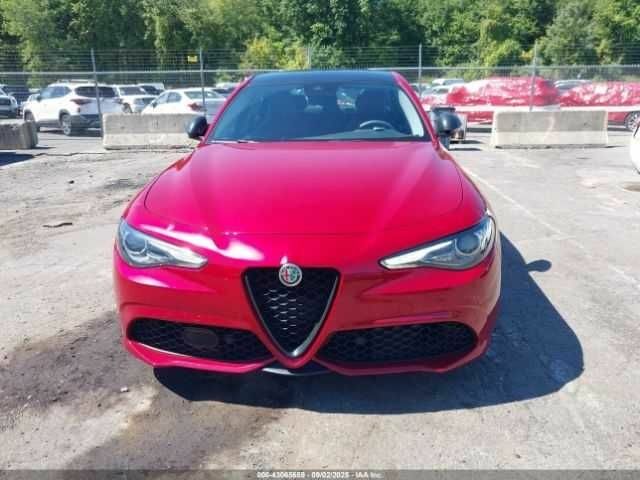 Червоний Альфа Giulia, об'ємом двигуна 2 л та пробігом 47 тис. км за 5000 $, фото 11 на Automoto.ua