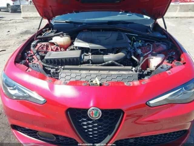 Червоний Альфа Giulia, об'ємом двигуна 2 л та пробігом 47 тис. км за 5000 $, фото 9 на Automoto.ua