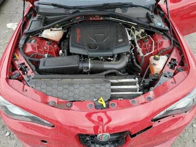 Красный Альфа Giulia, объемом двигателя 2 л и пробегом 41 тыс. км за 6500 $, фото 10 на Automoto.ua