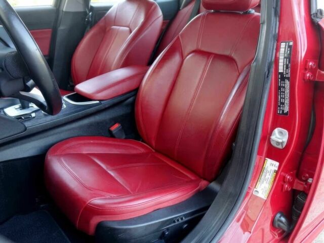 Красный Альфа Giulia, объемом двигателя 2 л и пробегом 46 тыс. км за 11000 $, фото 8 на Automoto.ua