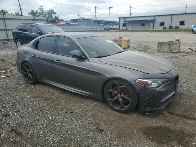 Серый Альфа Giulia, объемом двигателя 2 л и пробегом 41 тыс. км за 4500 $, фото 3 на Automoto.ua