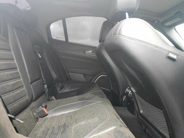 Серый Альфа Giulia, объемом двигателя 2 л и пробегом 41 тыс. км за 4500 $, фото 9 на Automoto.ua