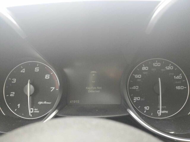 Серый Альфа Giulia, объемом двигателя 2 л и пробегом 41 тыс. км за 4500 $, фото 8 на Automoto.ua
