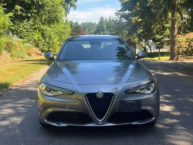 Серый Альфа Giulia, объемом двигателя 2 л и пробегом 73 тыс. км за 7000 $, фото 1 на Automoto.ua
