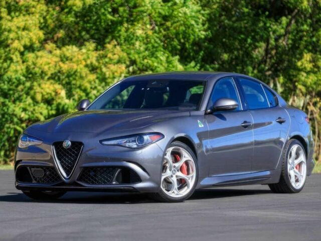 Серый Альфа Giulia, объемом двигателя 2.9 л и пробегом 59 тыс. км за 18200 $, фото 2 на Automoto.ua