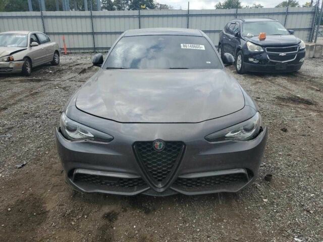 Серый Альфа Giulia, объемом двигателя 2 л и пробегом 41 тыс. км за 4500 $, фото 4 на Automoto.ua