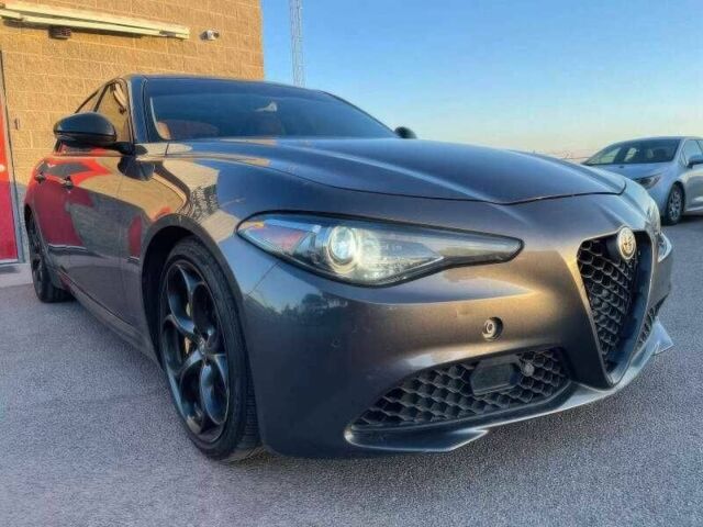 Серый Альфа Giulia, объемом двигателя 2 л и пробегом 67 тыс. км за 8000 $, фото 1 на Automoto.ua