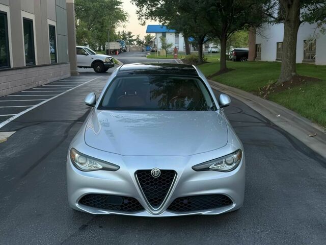 Серый Альфа Giulia, объемом двигателя 2 л и пробегом 63 тыс. км за 12000 $, фото 1 на Automoto.ua