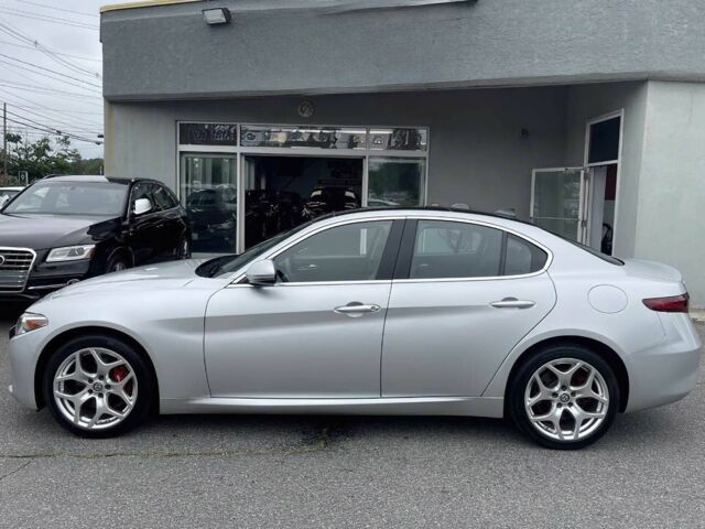 Сірий Альфа Giulia, об'ємом двигуна 2 л та пробігом 26 тис. км за 15700 $, фото 3 на Automoto.ua
