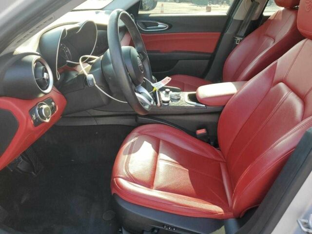Серый Альфа Giulia, объемом двигателя 2 л и пробегом 34 тыс. км за 6000 $, фото 6 на Automoto.ua