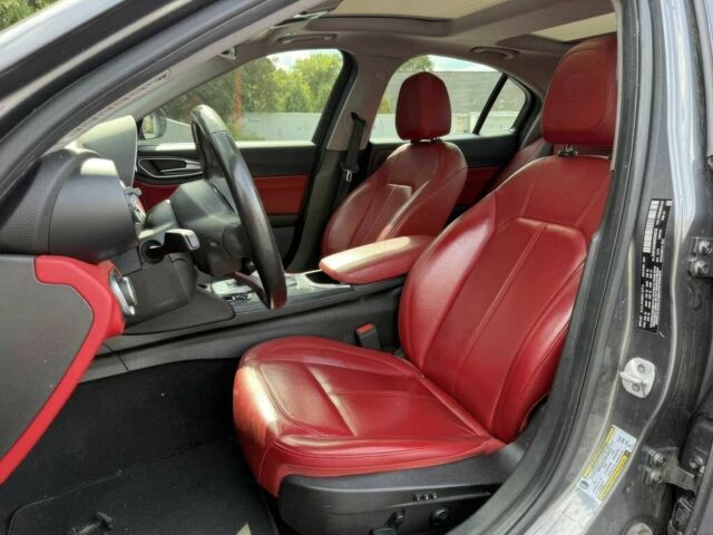 Серый Альфа Giulia, объемом двигателя 2 л и пробегом 28 тыс. км за 4000 $, фото 9 на Automoto.ua