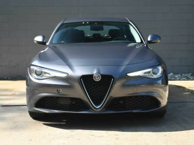 Серый Альфа Giulia, объемом двигателя 2 л и пробегом 22 тыс. км за 12300 $, фото 1 на Automoto.ua