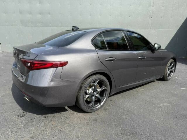 Серый Альфа Giulia, объемом двигателя 2 л и пробегом 28 тыс. км за 4000 $, фото 3 на Automoto.ua