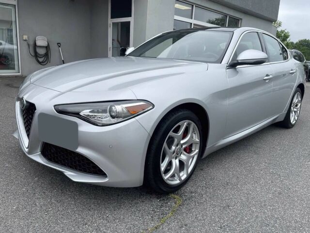 Сірий Альфа Giulia, об'ємом двигуна 2 л та пробігом 26 тис. км за 15700 $, фото 2 на Automoto.ua