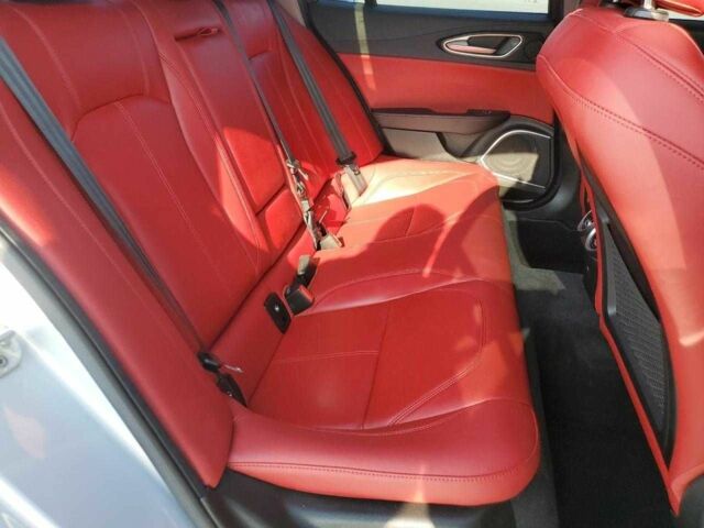 Серый Альфа Giulia, объемом двигателя 2 л и пробегом 34 тыс. км за 6000 $, фото 9 на Automoto.ua