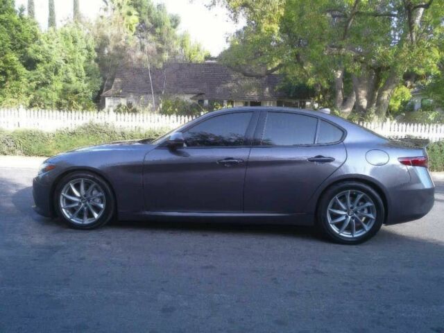 Серый Альфа Giulia, объемом двигателя 2 л и пробегом 45 тыс. км за 13000 $, фото 5 на Automoto.ua