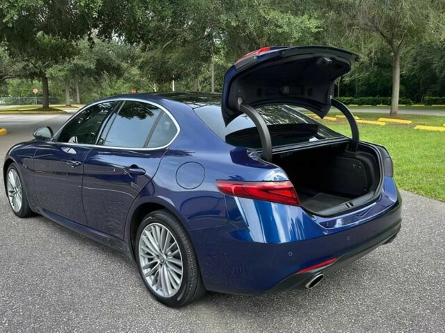 Синий Альфа Giulia, объемом двигателя 2 л и пробегом 117 тыс. км за 12300 $, фото 6 на Automoto.ua