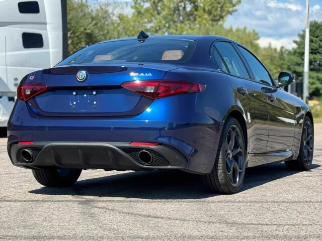 Синий Альфа Giulia, объемом двигателя 2 л и пробегом 55 тыс. км за 9170 $, фото 4 на Automoto.ua