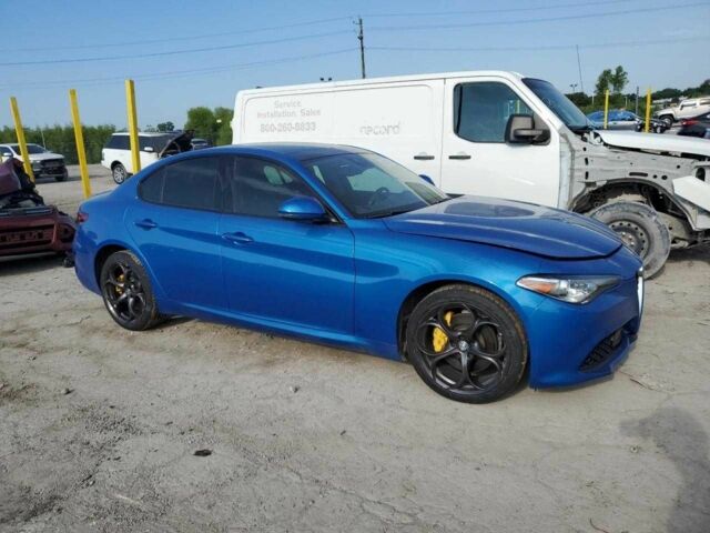 Синий Альфа Giulia, объемом двигателя 0 л и пробегом 103 тыс. км за 4200 $, фото 3 на Automoto.ua