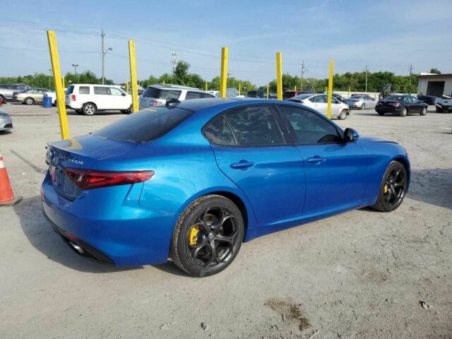 Синий Альфа Giulia, объемом двигателя 0 л и пробегом 103 тыс. км за 4200 $, фото 2 на Automoto.ua