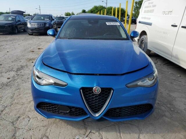 Синий Альфа Giulia, объемом двигателя 0 л и пробегом 103 тыс. км за 4200 $, фото 4 на Automoto.ua