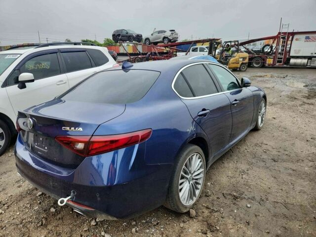 Синий Альфа Giulia, объемом двигателя 2 л и пробегом 115 тыс. км за 5100 $, фото 6 на Automoto.ua