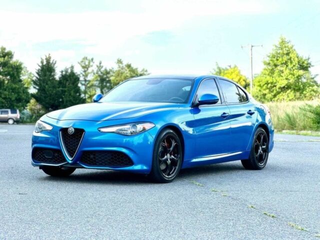 Синий Альфа Giulia, объемом двигателя 2 л и пробегом 60 тыс. км за 6300 $, фото 2 на Automoto.ua