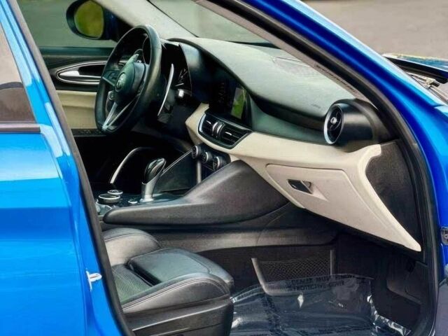 Синий Альфа Giulia, объемом двигателя 2 л и пробегом 60 тыс. км за 6300 $, фото 18 на Automoto.ua