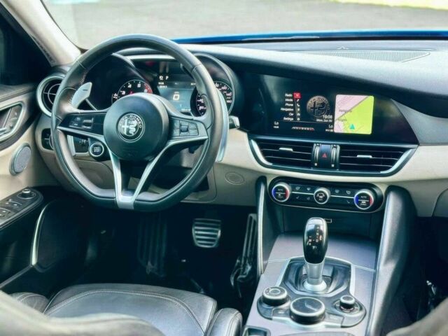 Синий Альфа Giulia, объемом двигателя 2 л и пробегом 60 тыс. км за 6300 $, фото 12 на Automoto.ua