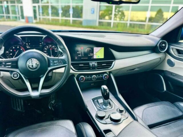 Синий Альфа Giulia, объемом двигателя 2 л и пробегом 60 тыс. км за 6300 $, фото 13 на Automoto.ua
