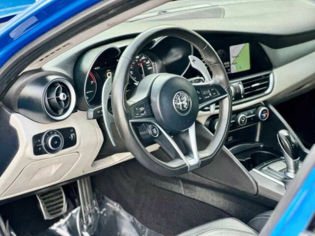 Синий Альфа Giulia, объемом двигателя 2 л и пробегом 60 тыс. км за 6300 $, фото 10 на Automoto.ua
