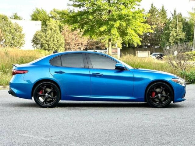 Синий Альфа Giulia, объемом двигателя 2 л и пробегом 60 тыс. км за 6300 $, фото 4 на Automoto.ua