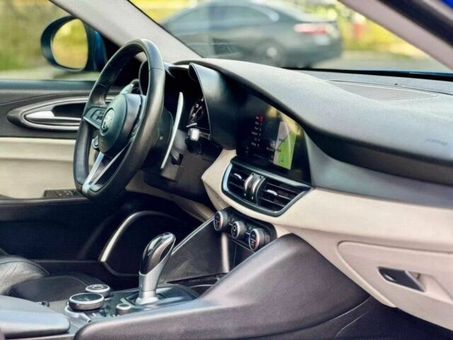 Синий Альфа Giulia, объемом двигателя 2 л и пробегом 60 тыс. км за 6300 $, фото 19 на Automoto.ua