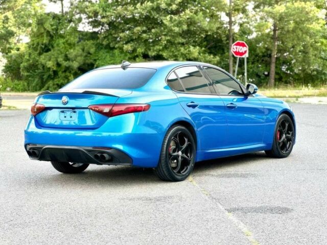 Синий Альфа Giulia, объемом двигателя 2 л и пробегом 60 тыс. км за 6300 $, фото 6 на Automoto.ua