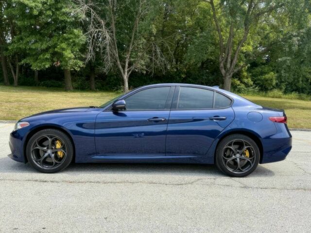 Синий Альфа Giulia, объемом двигателя 2 л и пробегом 36 тыс. км за 6200 $, фото 4 на Automoto.ua