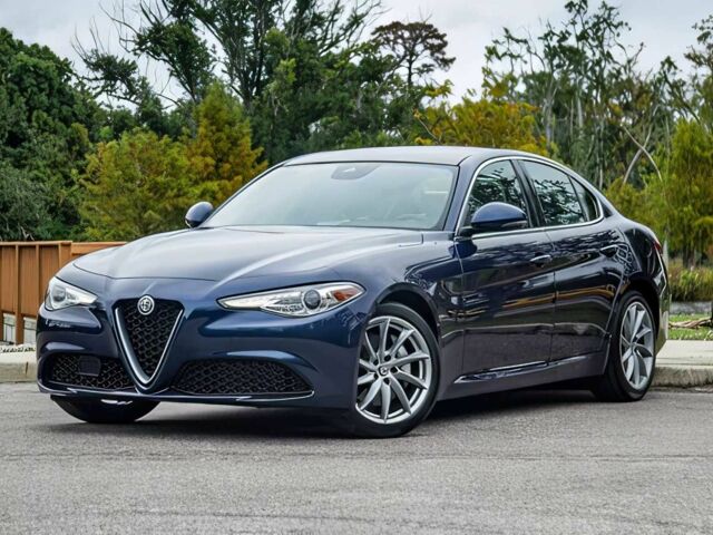 Синий Альфа Giulia, объемом двигателя 2 л и пробегом 38 тыс. км за 4250 $, фото 2 на Automoto.ua