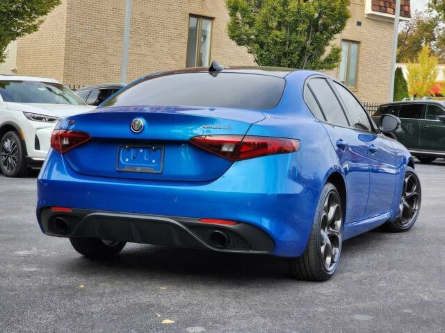 Синий Альфа Giulia, объемом двигателя 2 л и пробегом 39 тыс. км за 16500 $, фото 5 на Automoto.ua