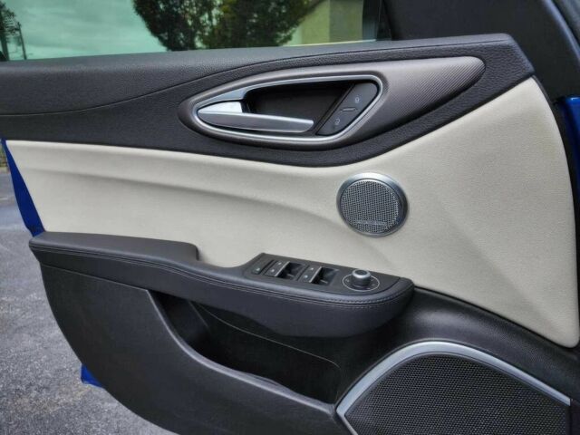 Синий Альфа Giulia, объемом двигателя 2 л и пробегом 39 тыс. км за 16500 $, фото 10 на Automoto.ua