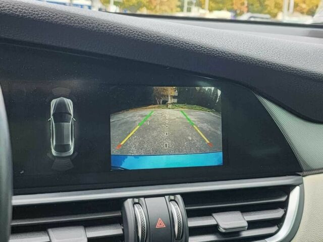 Синий Альфа Giulia, объемом двигателя 2 л и пробегом 39 тыс. км за 16500 $, фото 9 на Automoto.ua