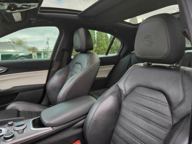 Синий Альфа Giulia, объемом двигателя 2 л и пробегом 39 тыс. км за 16500 $, фото 8 на Automoto.ua